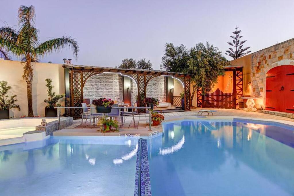 Phantasia Villa *